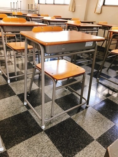 あげます 学校机椅子セット 使用問題無 Toru 袋井のテーブル 学習机 の中古あげます 譲ります ジモティーで不用品の処分 あげます 学校机椅子セット 使用問題無 Toru 袋井のテーブル 学習机 の中古あげます 譲ります ジモティーで不用品の処分