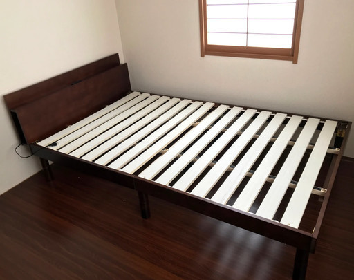 人気のカラー セミダブル ベッド 宮付き すのこベッド 2口コンセント付 ダークブラウン 木製ベッドフレーム