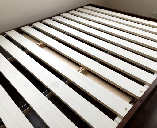 人気のカラー セミダブル ベッド 宮付き すのこベッド 2口コンセント付 ダークブラウン 木製ベッドフレーム