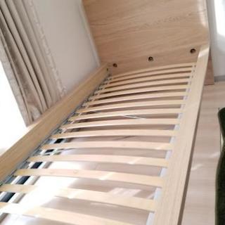 【交渉中】シングルベッド　IKEA　半年ほど使用