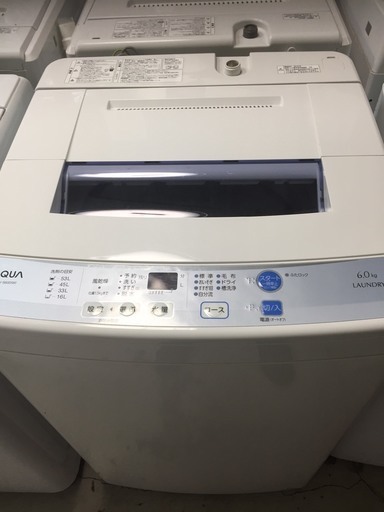 【送料無料・設置無料サービス有り】洗濯機 AQUA AQW-S60D(W) 中古
