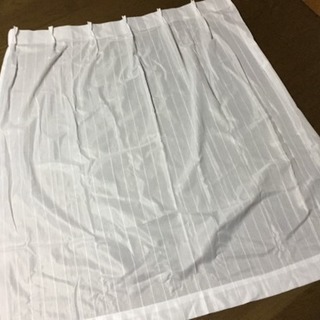 真っ白のレースカーテン