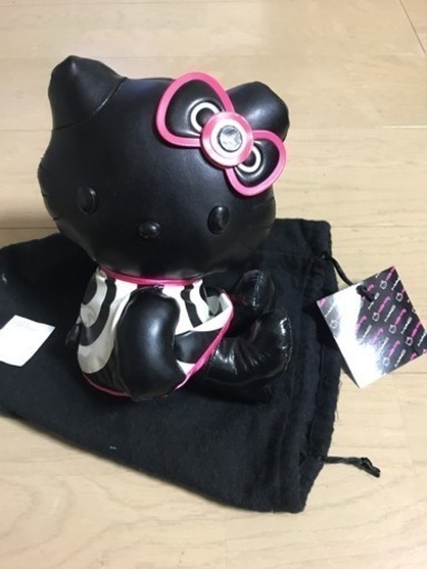 MACとキティーのコラボ