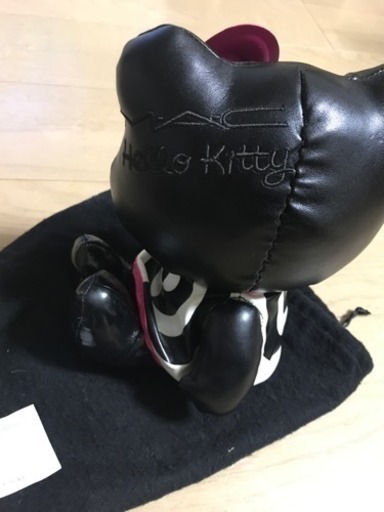 MACとキティーのコラボ MAC mac キティ ブレスレット コラボ 2008年