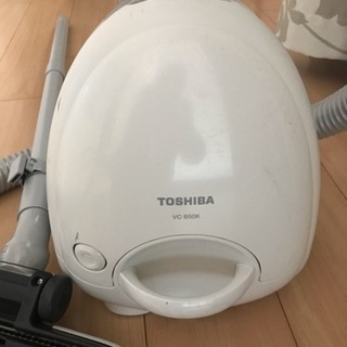 購入者様決定掃除機東芝TOSHIBA2013年製 紙パックオマケ