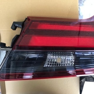 トヨタ アルファード 30系前期 テールランプ 純正