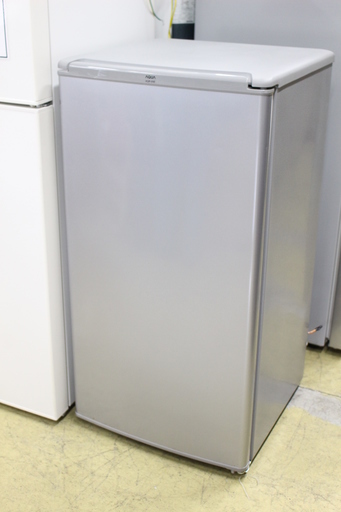 J003)アクア AQUA ノンフロン冷蔵庫 AQR-81E 1ドア 75L 2017年製 コンパクト