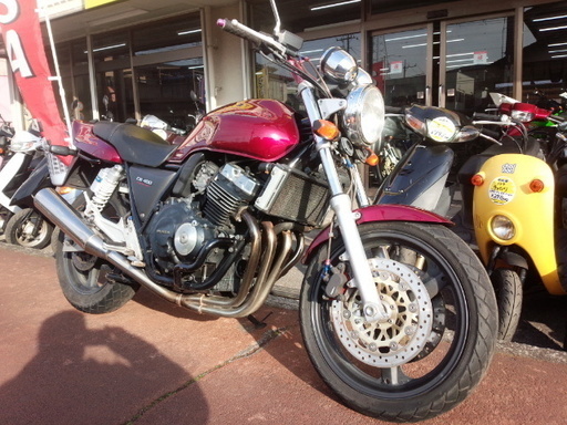 NO.2550　ＣＢ４００ＳＦ　水冷４サイクルＤＯＨＣ１６バルブ４気筒４００ｃｃエンジン　ワインレッド　☆彡