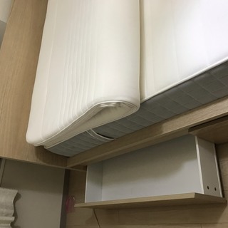 ダブルベッド（IKEA)