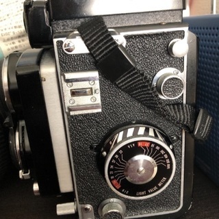 ミノルタ 二眼とハッセルブラッド  ポラロイドパック売ります。