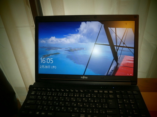 値下げします！ LIFEBOOK A574/HX、FMVA05011P　マウス付　完動品
