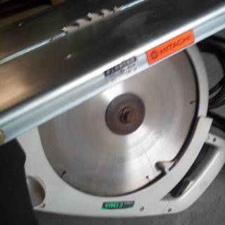 円のこ　日立工機 丸のこ C13MA (C13MA)　と、専用台　PS15-BS2　セットです。