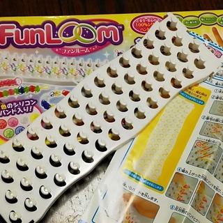 FunLoom(カラフルな輪ゴムでアクセサリーを作れます）