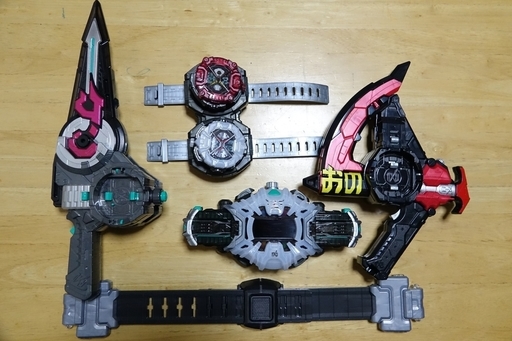 仮面ライダージオウ　ベルト ホルダー 剣 斧