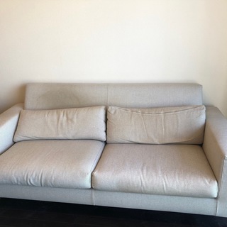 布製ソファーです。無料で差し上げます。