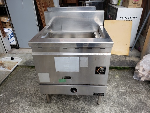 厨房用品　業務用　フライヤーだそうです。　交渉中