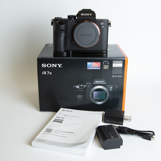 SONY　α7iii　ボディ　2018年12月26日購入の美品　3年間の物損保証