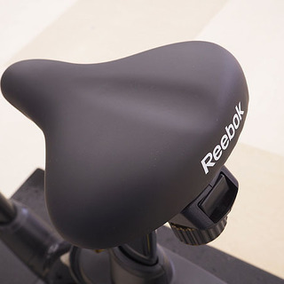Reebok/リーボック GB40 エアロバイク エクササイズバイク RVON-10101BK キャスター付 電源不要 マット＆サドルカバー付