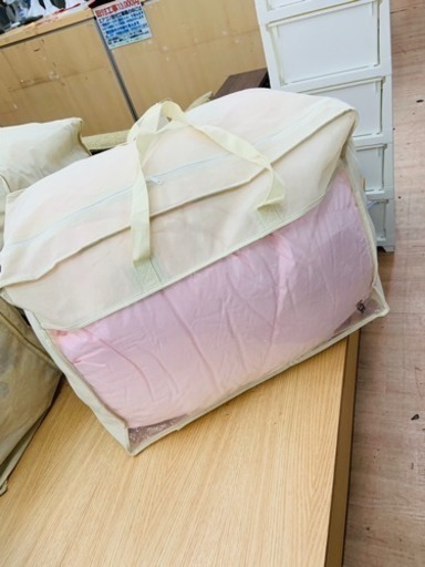 未使用品☆羽毛布団 ダウン90%  色違い含めて4つ在庫あります
