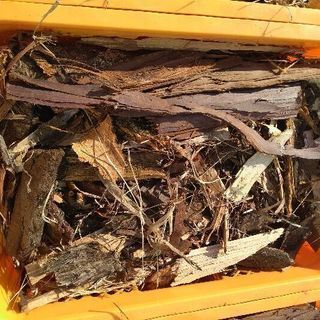 [天然の着火材]　木のクズや樹皮　木っ端　1ケース　乾燥済み