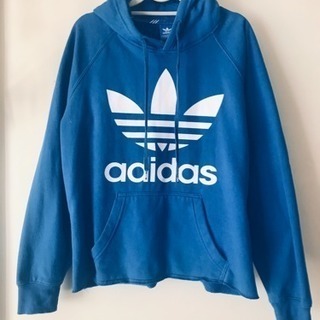 adidasのトレーナー 