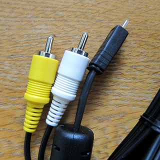 16小型ＵＳＢ⇔２線プラグ変換ケーブル未使用
