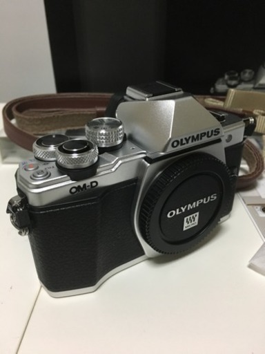 オリンパス E-M10 markⅡ シルバー（ボディ）