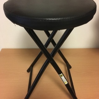 ニトリ 折りたたみ式椅子 黒