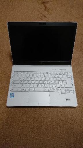 富士通FMVS75B3W 第8世代Core i5 SSD128G