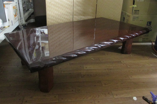 ○ ずっしりとした 木製 一枚板 座卓 テーブル 光沢加工 136×77×32cm 札幌発 （検 食卓 ちゃぶ台