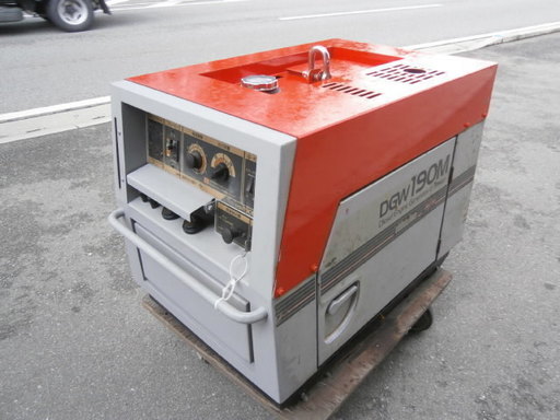 ☆中古品 新ダイワ ウェルダー 防音型エンジン（ディーゼル）発電機兼用溶接機 DGW190M セルにてエンジン始動 動作問題無し☆