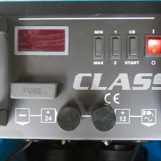 100V バッテリーチャージャー 充電器 エンジンスタート 12/24V 急速充電 自動車・トラックに最適