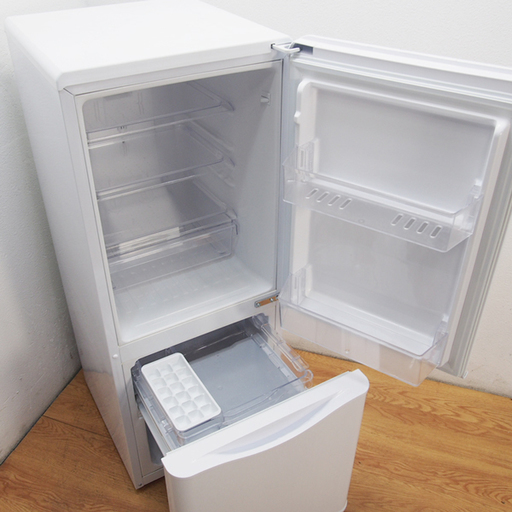 送料無料！少し大きめ150L 冷蔵庫 2014年製 自動霜取り ホワイトカラー BL01