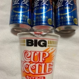 日本酒1.8ℓ、金麦350ml×4本、BIGカップヌードル×1個