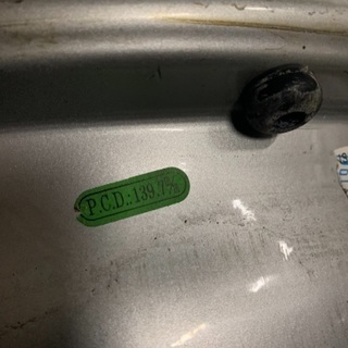 ハイエースやグランビアに！6穴