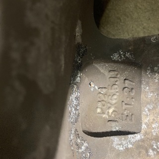 ハイエースやグランビアに！6穴