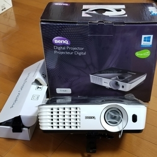 BenQ フルHDプロジェクター、120インチ(16:9)　エリートスクリーン　セット
