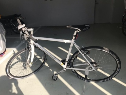 取引済  自転車 ヘルメット、キー、ライト付き