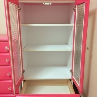 姫系 ピンク キャビネット 食器棚 本棚 クリスタル取っ手 おまめ 久留米の収納家具 キャビネット の中古あげます 譲ります ジモティーで不用品の処分