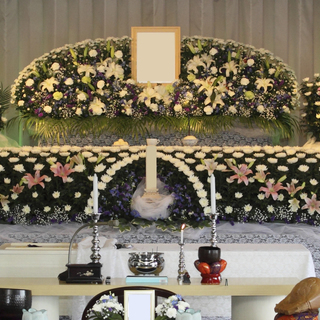 (株)セレモニーわかば　～真心込めたお葬儀～　家族葬から社葬まで - 冠婚葬祭