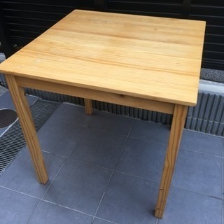 【中古】テーブル + 折り畳み椅子2脚