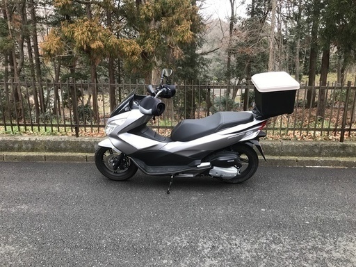 ワンオーナーPCX125 JF56 走行3千km 2017年式 ほぼノーマル