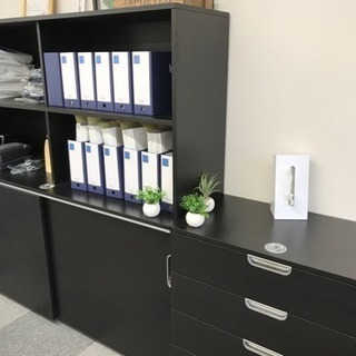 【値下げ】オフィス 書類棚  社長室  鍵付き 大容量