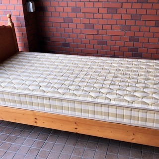 フランスベッド製　キレイ　シングルベッド