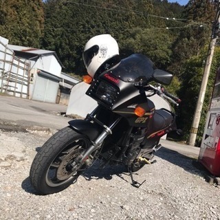 GPz750R