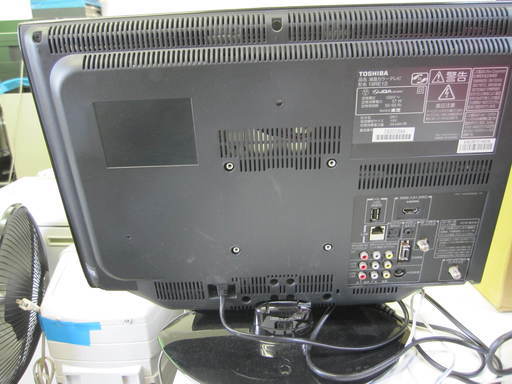 液晶テレビ　REGZA　19インチ　2011年製　リモコン付き