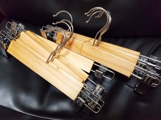 新品未使用 木製 ズボン スカートハンガー クリップ式 10本セット スラックスも はる 高島の家庭用品 その他 の中古あげます 譲ります ジモティーで不用品の処分
