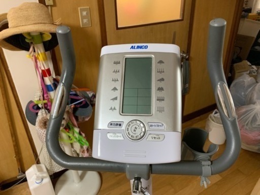 【値下げ中】エアロバイク アルインコ（電源不要の自家発電バイクAFB701 (ALINCO)