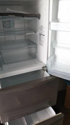 TOSHIBA　ノンフロン冷凍冷蔵庫　３ドアタイプ　３３９L　超美品です！