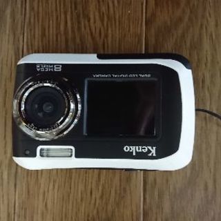 ケンコー 防水 デュアルモニターデジタルカメラ DSC880